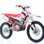 Cross Apollo Thunder 250cc 21"/18" Vit/Röd från Apollo hos Kitchentime.